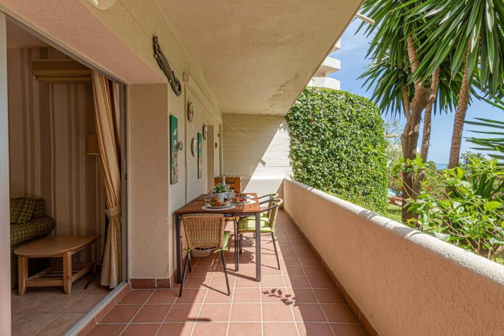 797 Holiday Rentals- Precioso piso con vistas al jardin en Benalbeach Benalmádena Exterior foto