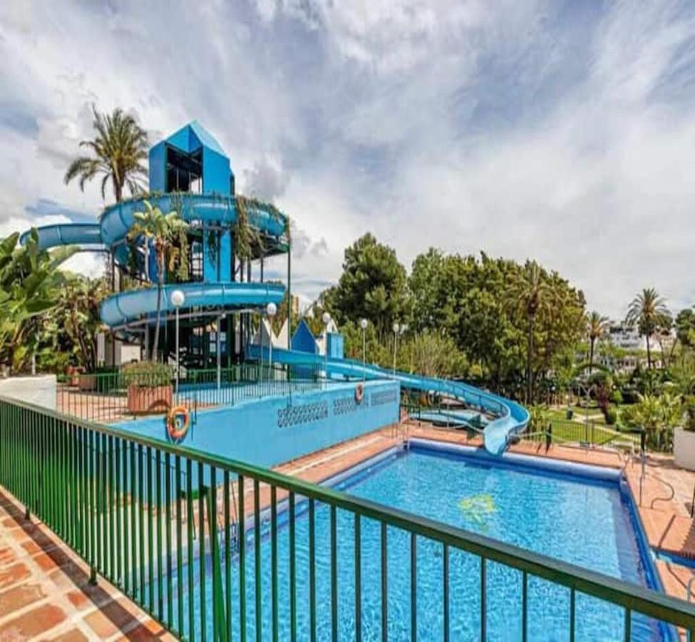797 Holiday Rentals- Precioso piso con vistas al jardin en Benalbeach Benalmádena Exterior foto